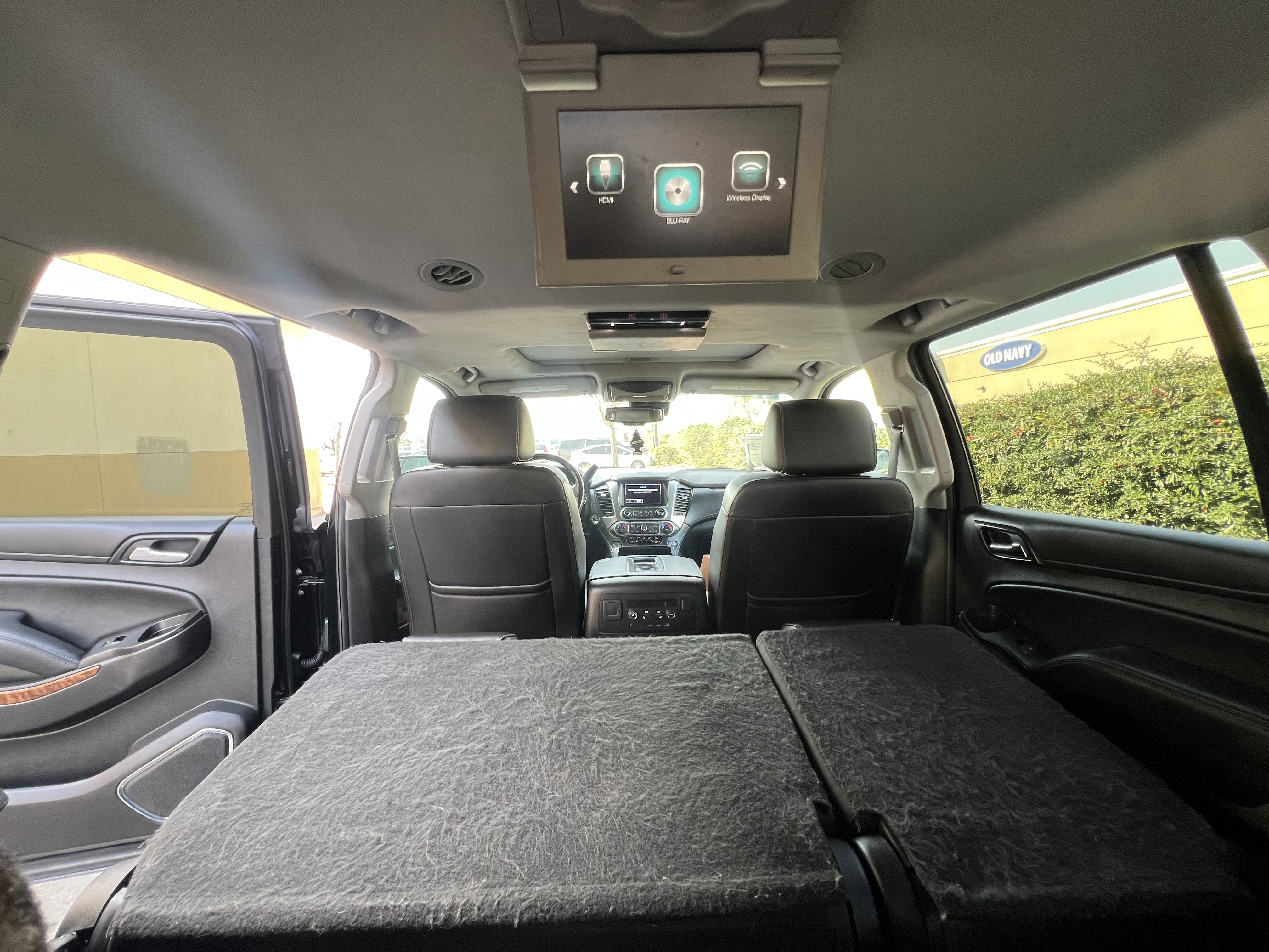 Used 2017 Chevrolet Suburban Premier image 10
