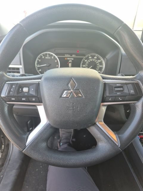 Used 2024 Mitsubishi Outlander ES image 7
