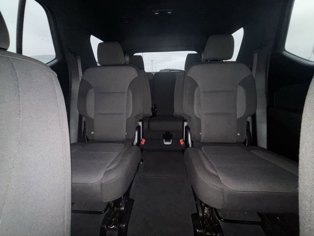 Used 2023 Chevrolet Traverse LT FWD image 27
