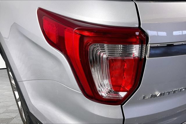 Used 2019 Ford Explorer Limited w/ Class III Trailer Tow Package AWD/4WD image 20