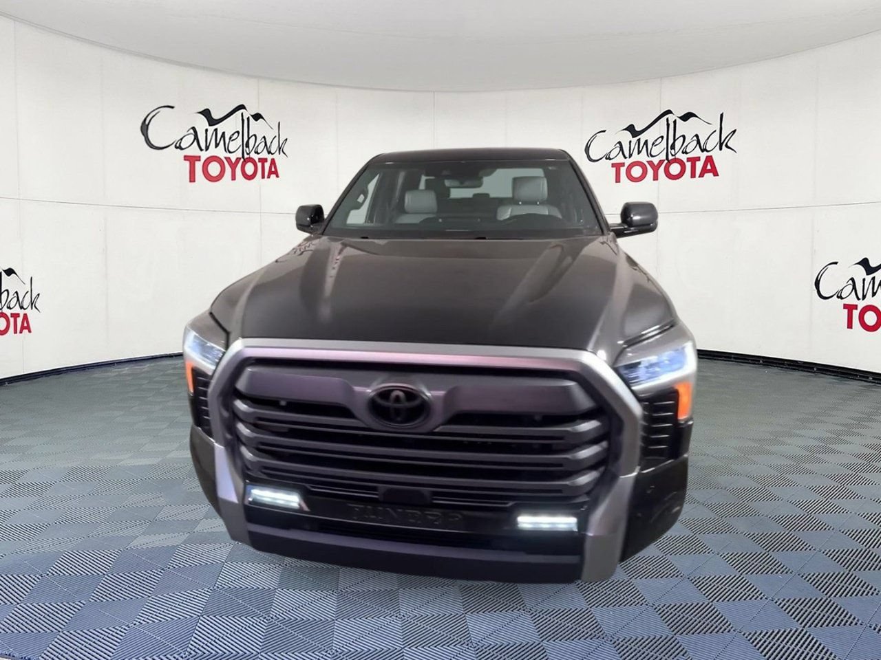 Used 2025 Toyota Tundra Limited AWD/4WD image 6