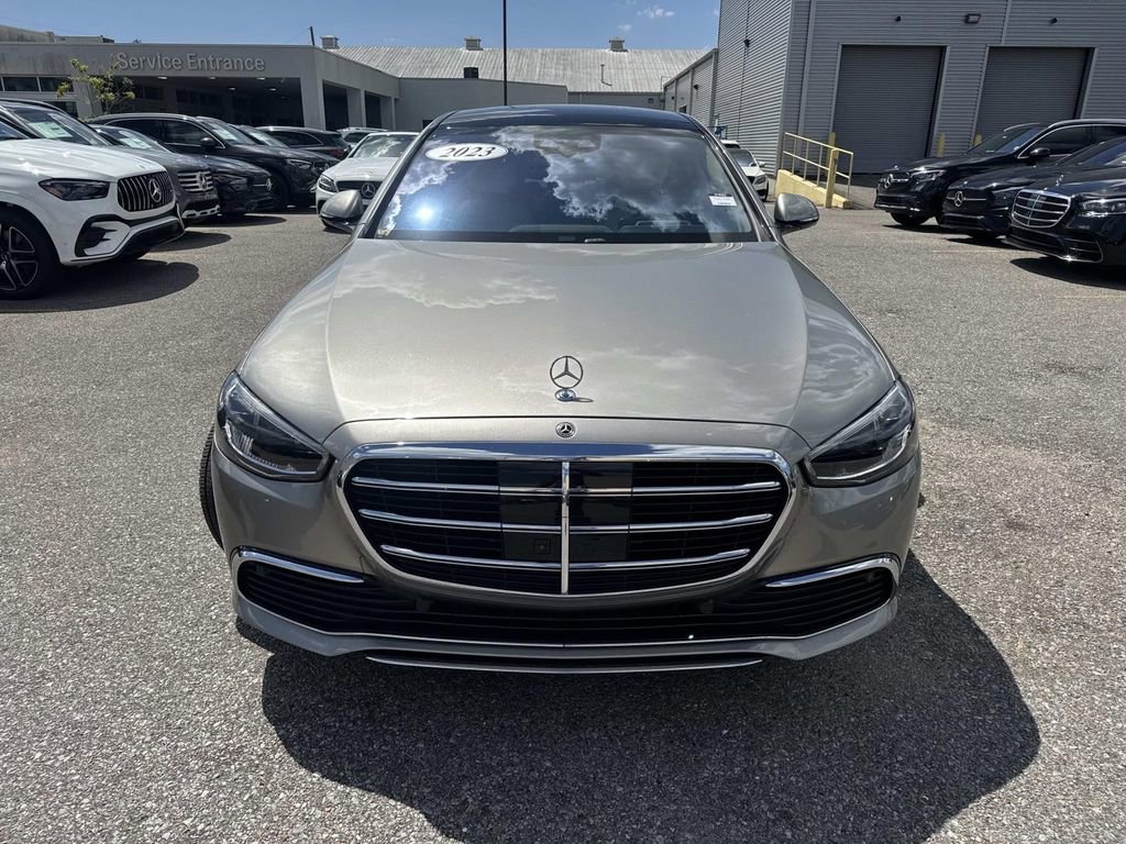 Used 2023 Mercedes-Benz S 500 4MATIC image 2