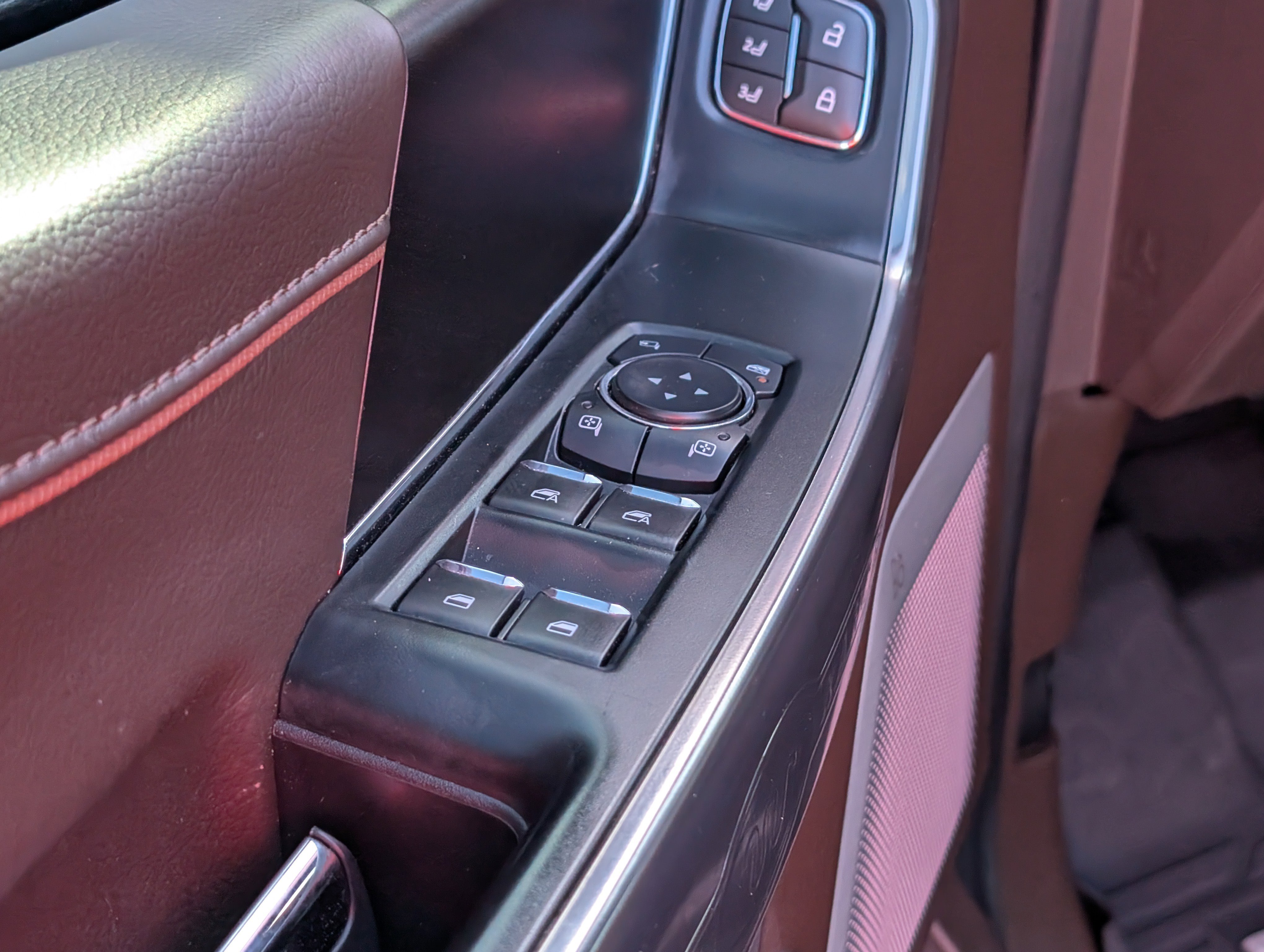 Used 2024 Ford F150 King Ranch w/ FX4 Off-Road Package image 16