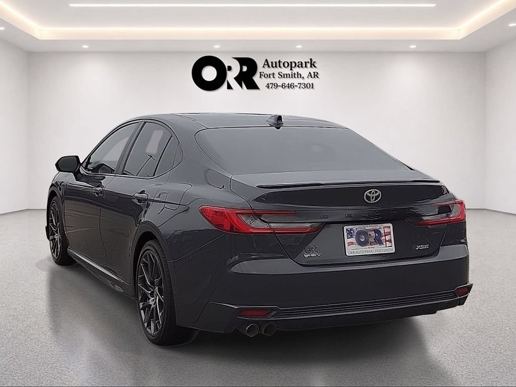 Used 2025 Toyota Camry XSE FWD image 4