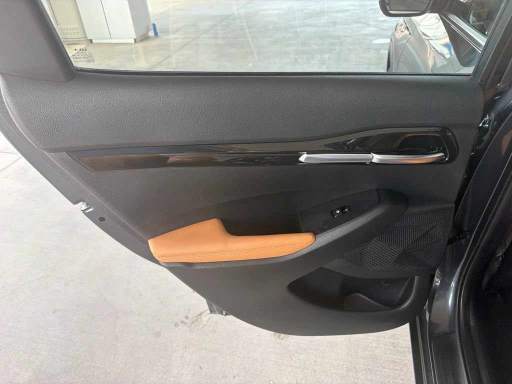Used 2024 Kia Seltos EX AWD/4WD image 19