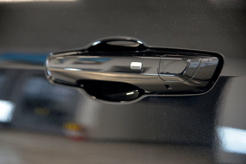 Used 2025 Chevrolet Equinox ACTIV w/ Safety and Technology Package image 13