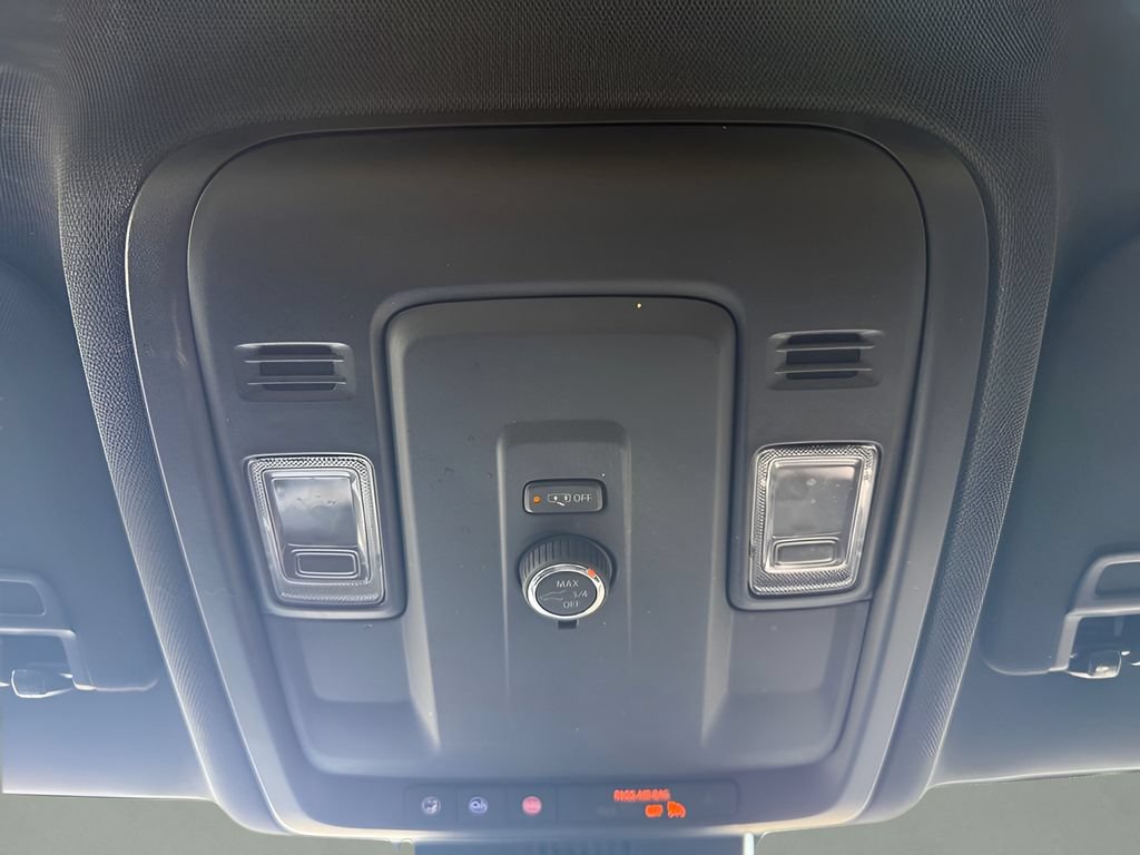 Used 2025 Chevrolet Tahoe RST AWD/4WD image 22