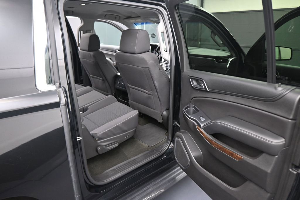 Used 2018 Chevrolet Suburban LS w/ Skid Plate Package AWD/4WD image 43