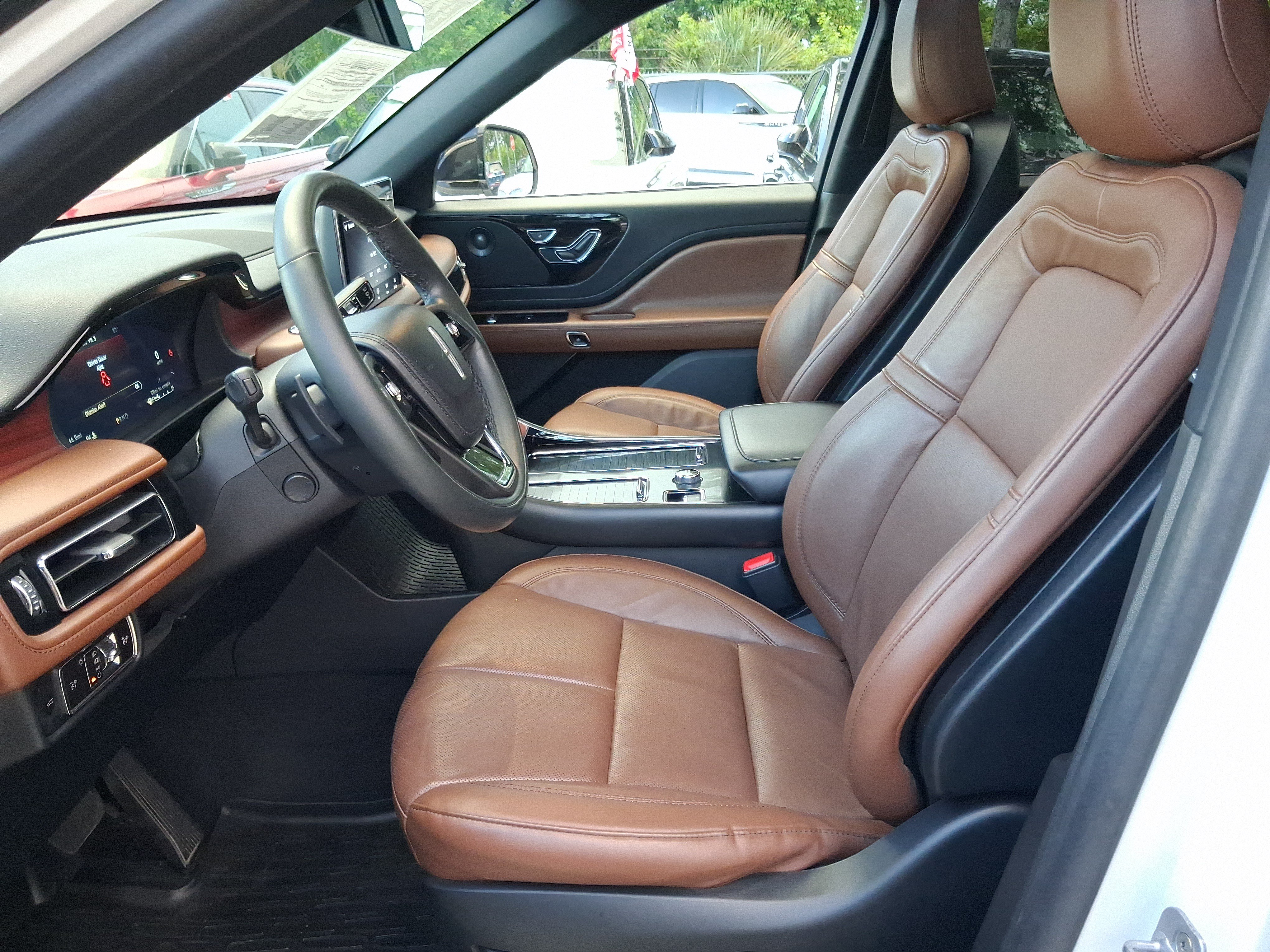 Certified 2023 Lincoln Aviator Reserve RWD image 12