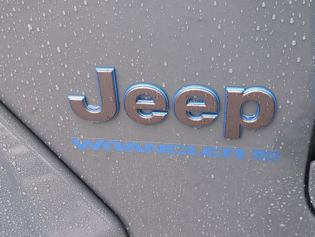 Used 2025 Jeep Wrangler Sahara 4xe w/ Safety Group image 22