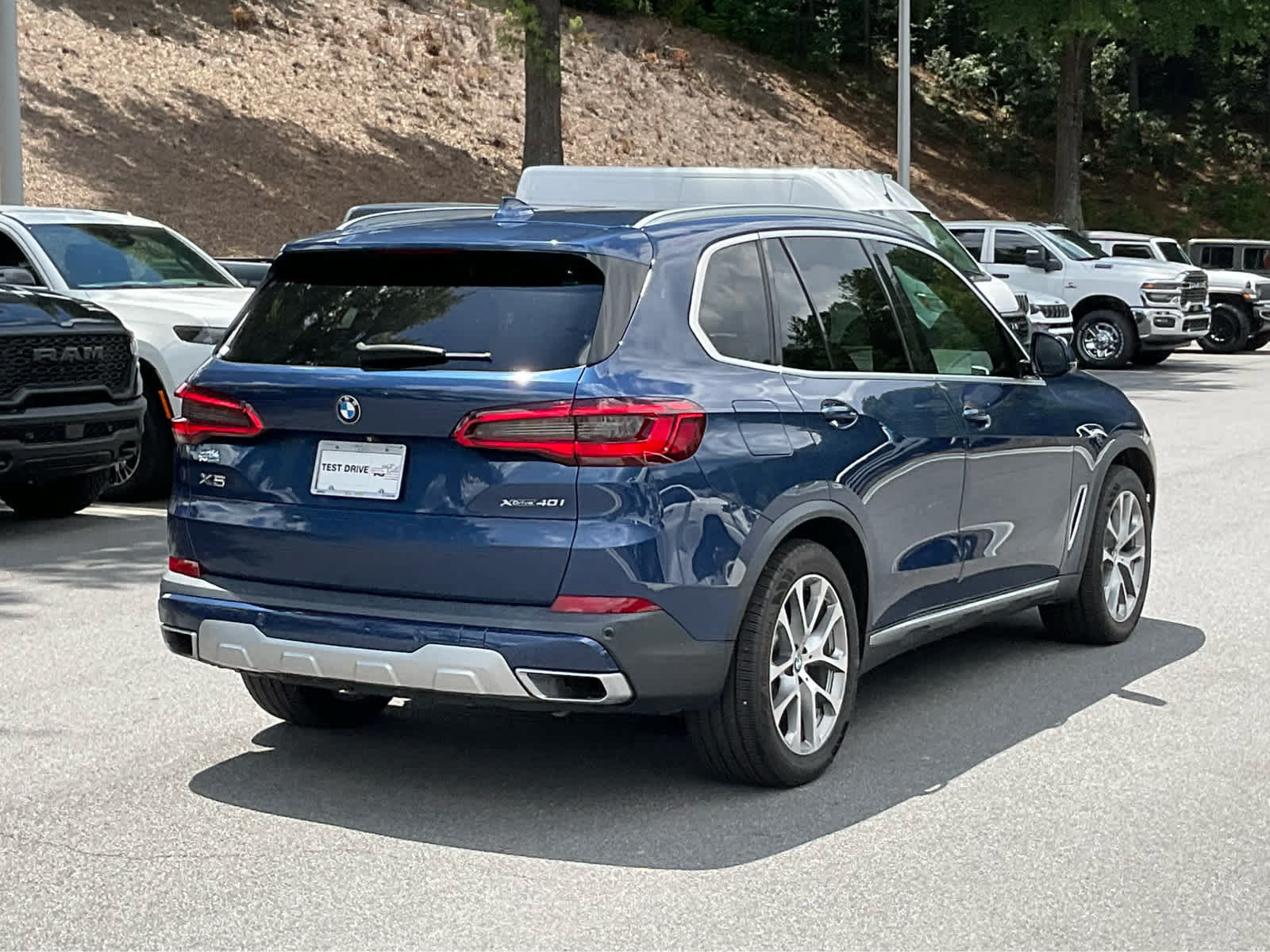 Used 2019 BMW X5 xDrive40i w/ Premium Package 2 AWD/4WD image 5