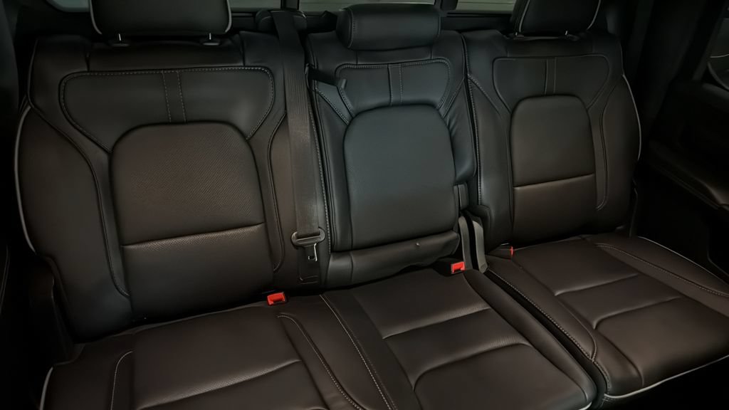 Used 2024 RAM 1500 Limited AWD/4WD image 10