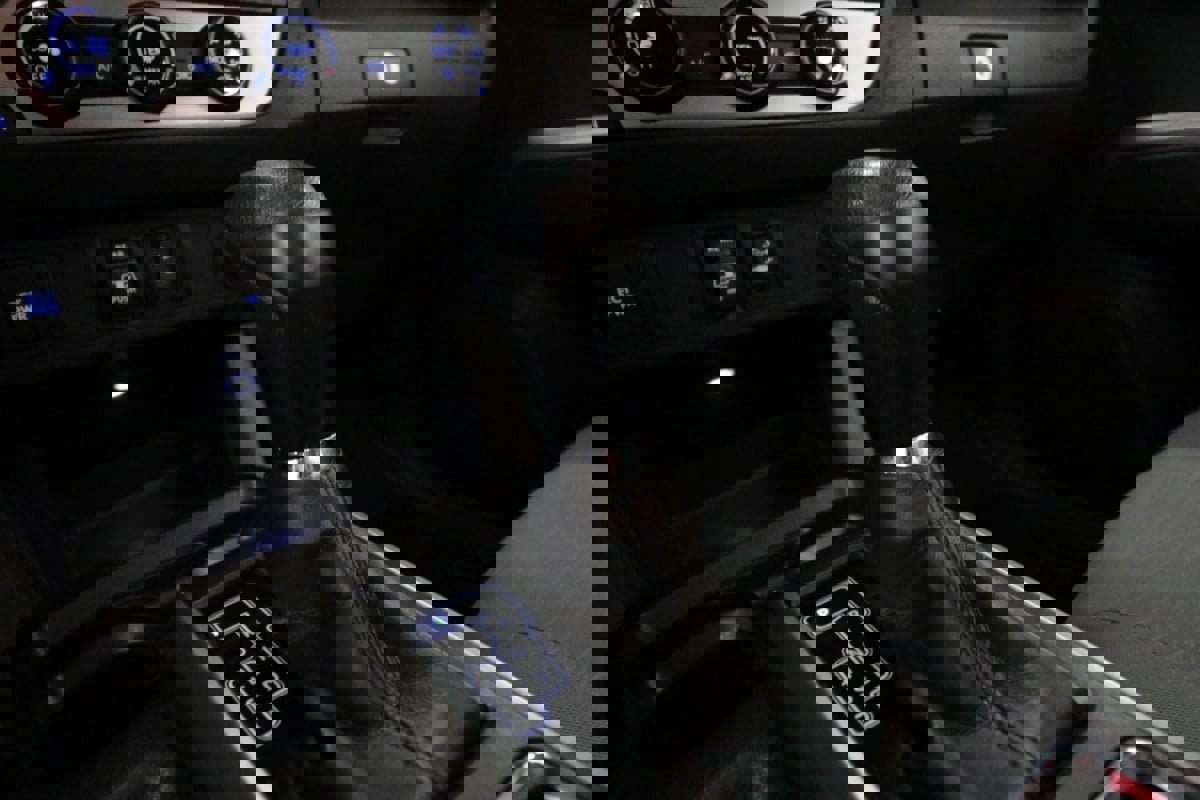 Used 2018 Toyota Tacoma SR5 image 16