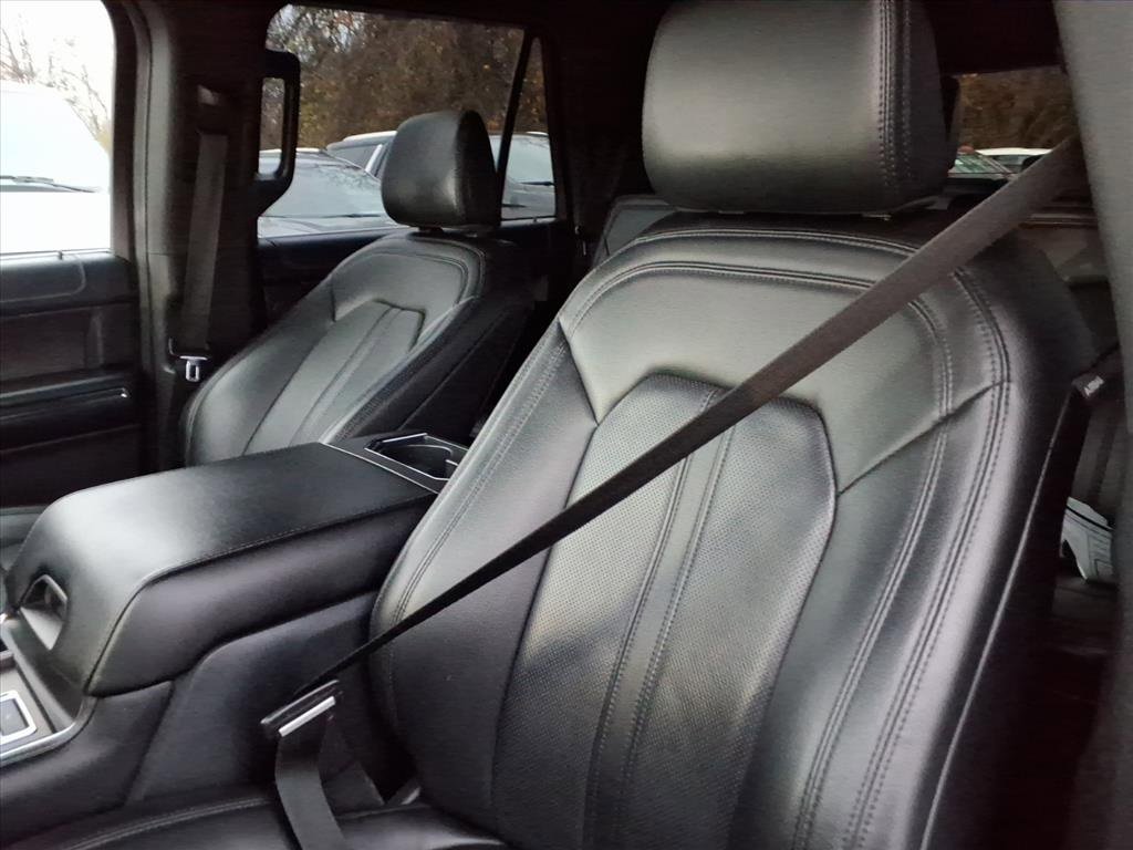 Used 2021 Ford Expedition Limited image 12