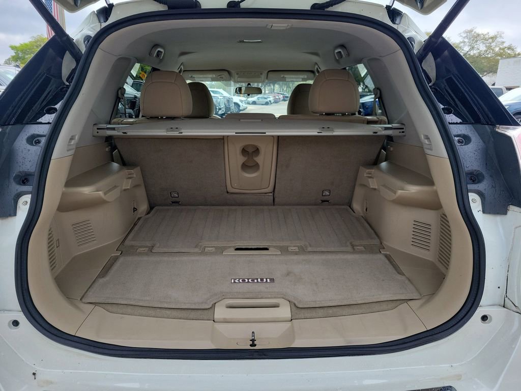 Used 2015 Nissan Rogue SV w/ SV Premium Package image 9