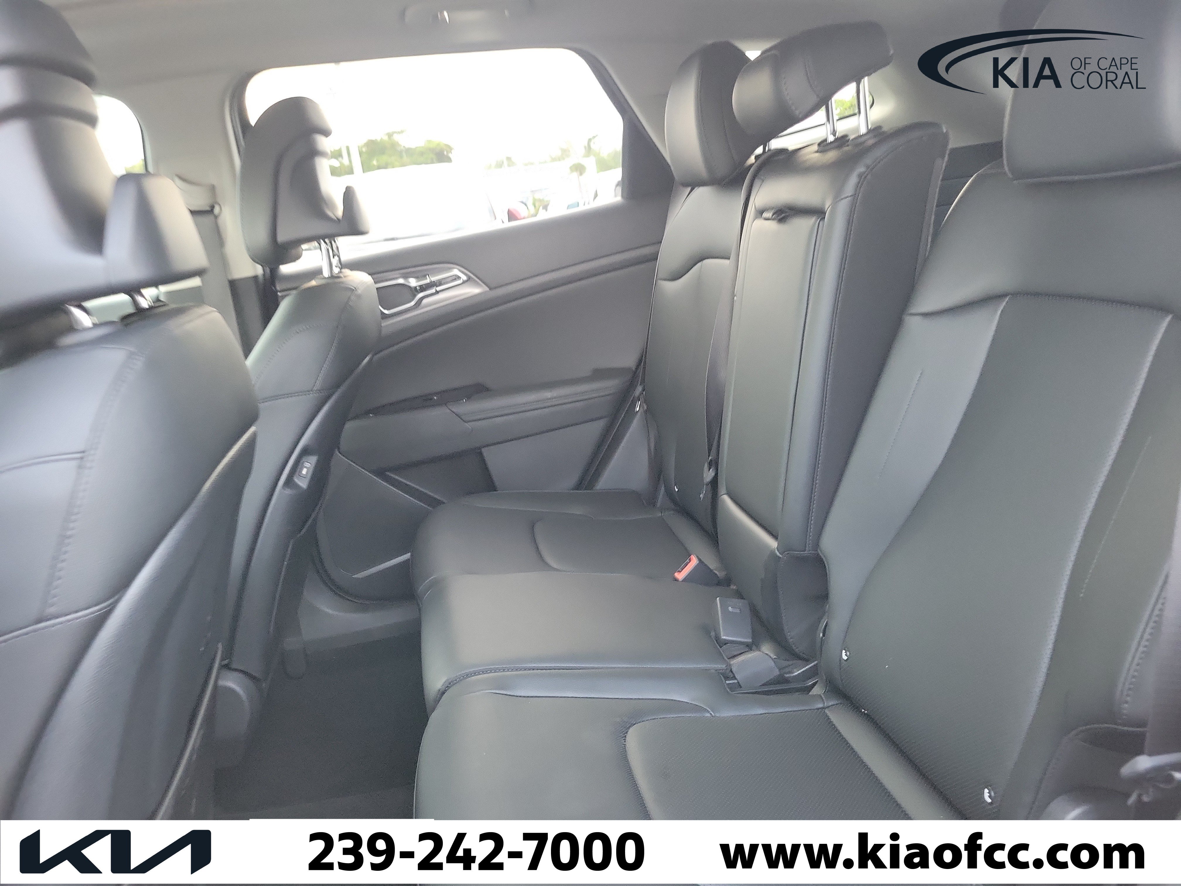 Used 2025 Kia Sportage SX FWD image 14