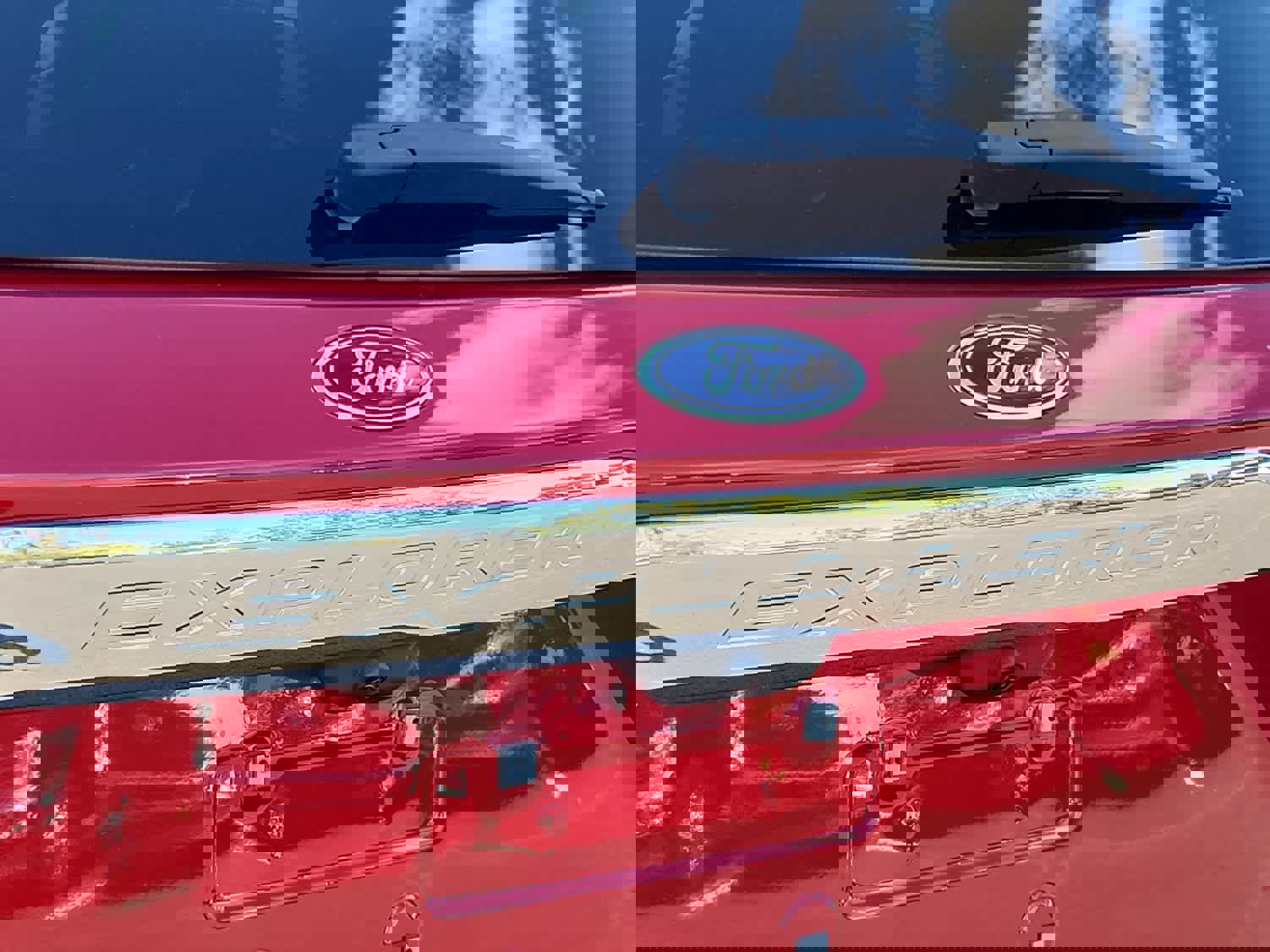 Used 2023 Ford Explorer XLT w/ Equipment Group 202A image 24