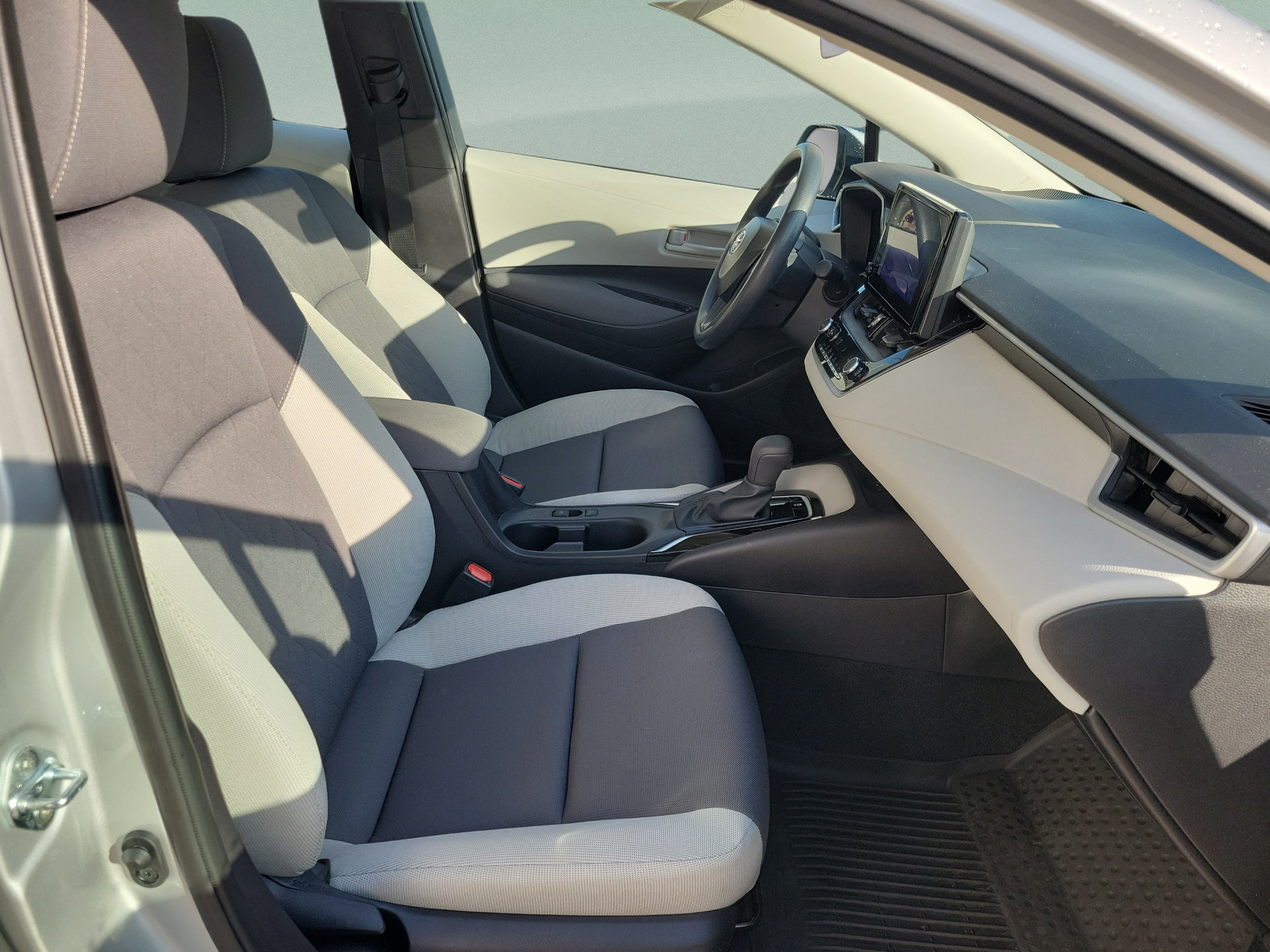 Certified 2026 Toyota Corolla LE w/ LE Premium Package FWD image 28