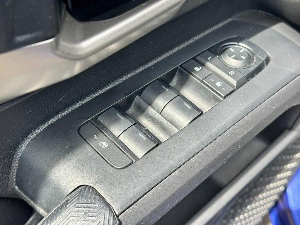 Used 2024 Toyota Tacoma TRD Off-Road image 13