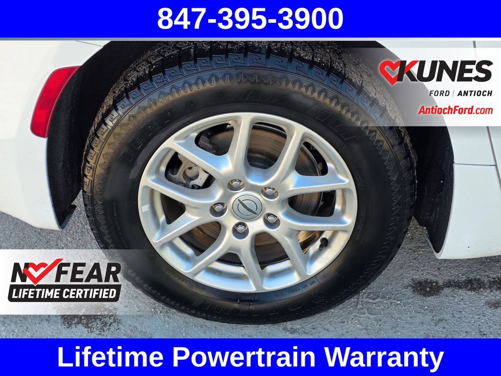 Used 2023 Chrysler Voyager LX FWD image 14