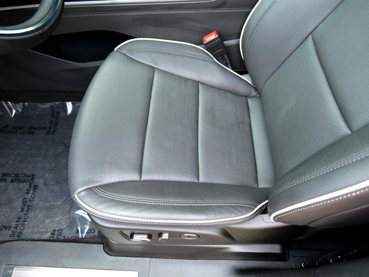 Used 2025 Cadillac Escalade Sport w/ Touring Package image 13