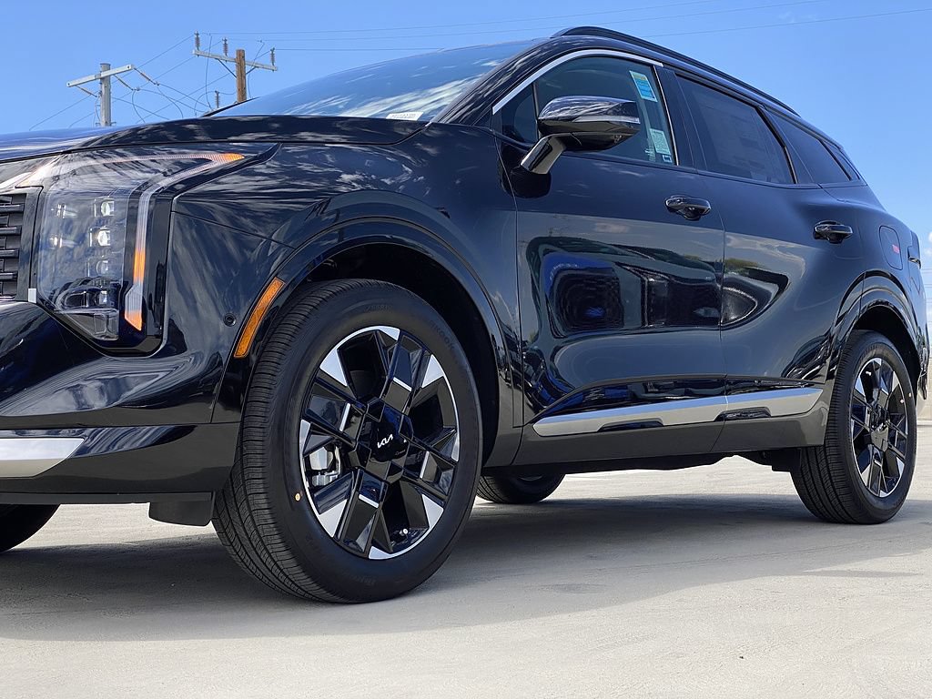 New 2026 Kia Sportage EX FWD image 10