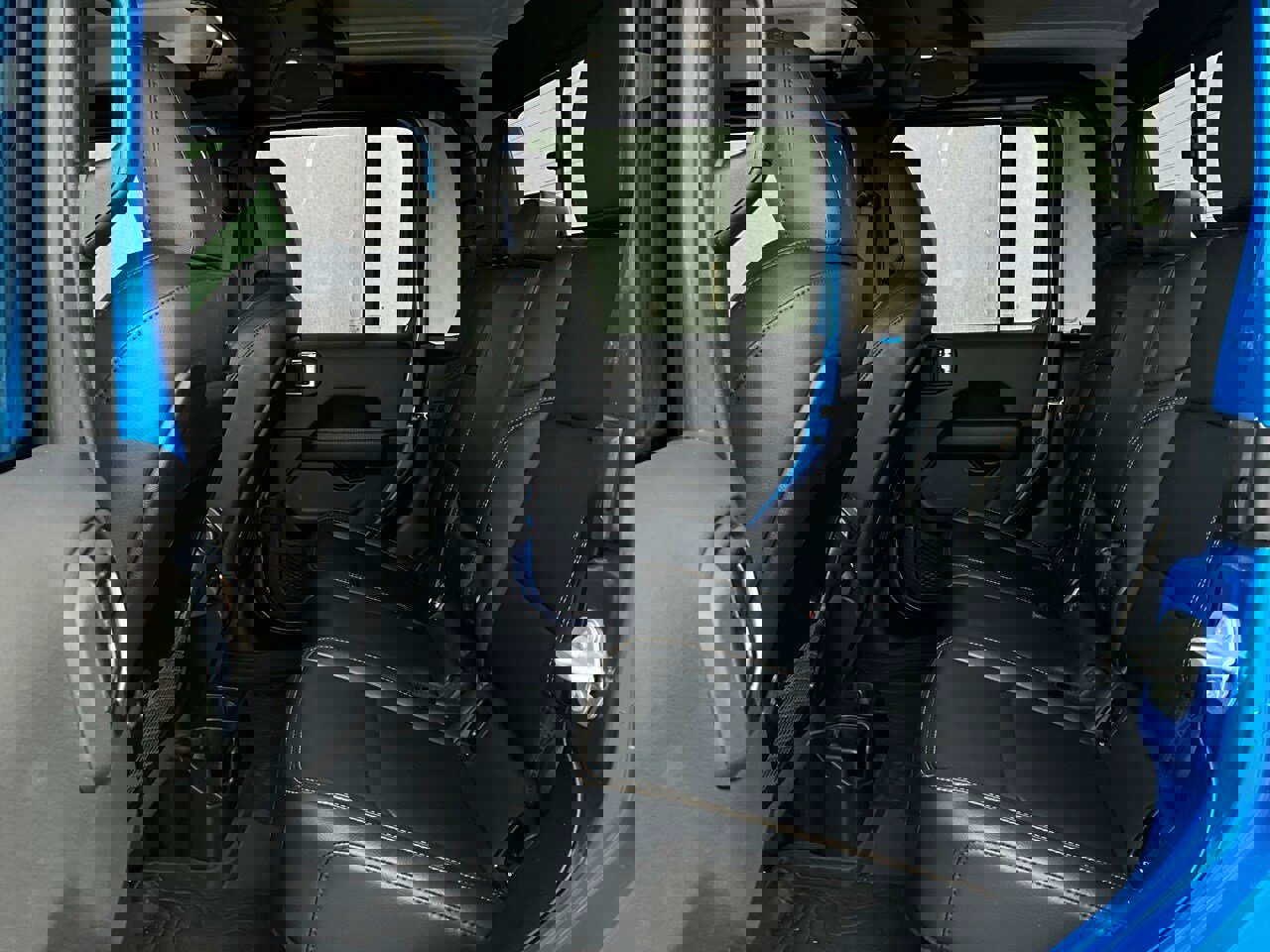 Used 2025 Jeep Gladiator Sport image 12