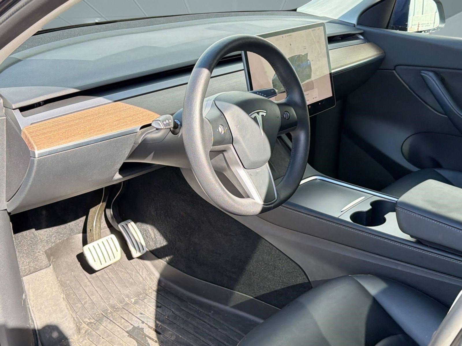 Used 2022 Tesla Model Y Performance image 5