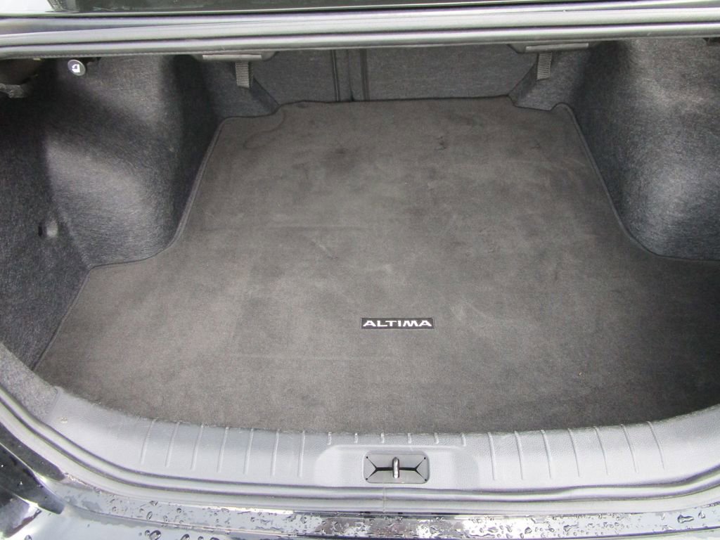 Used 2024 Nissan Altima 2.5 SV image 13