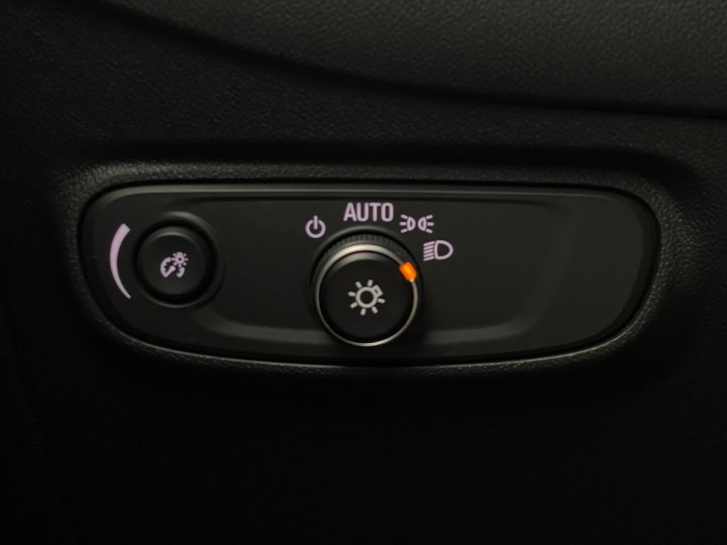 Used 2024 Chevrolet Equinox LT FWD image 22