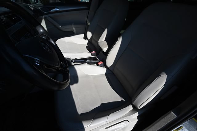 Used 2015 Volkswagen Golf TDI SE FWD image 8