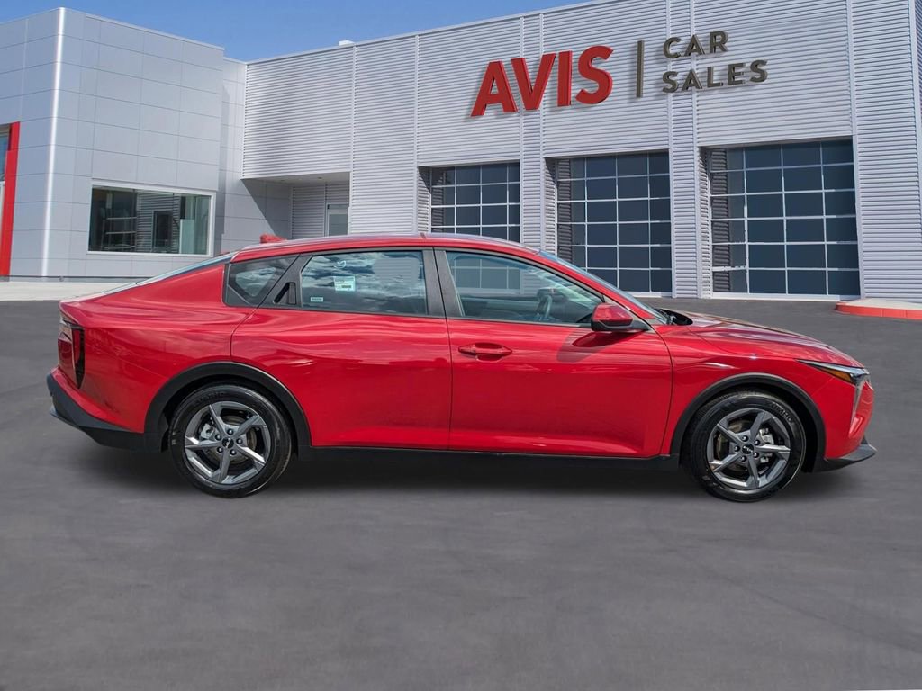 Used 2025 Kia K4 LXS image 5