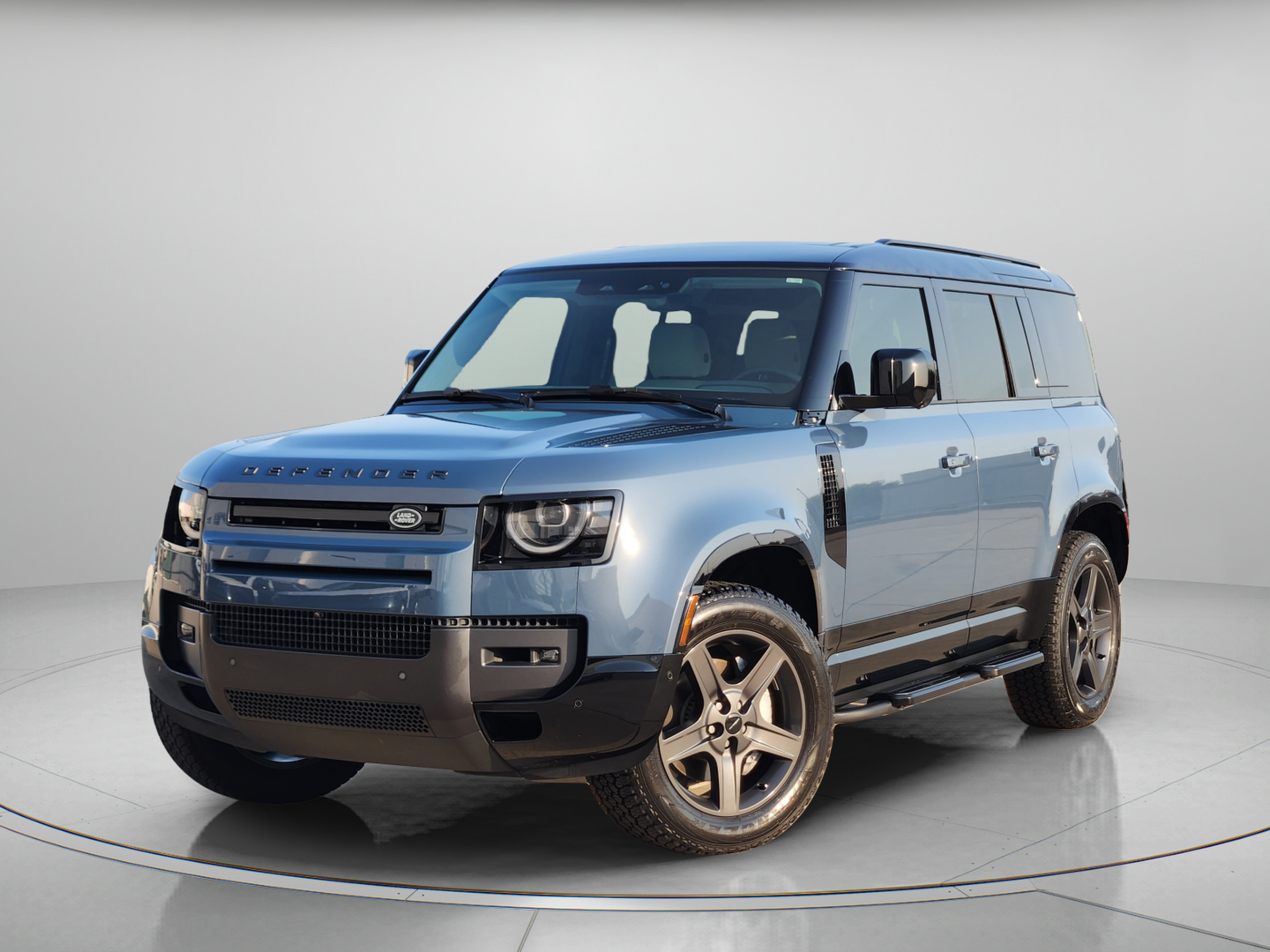 Certified 2026 Land Rover Defender 110 X-Dynamic SE AWD/4WD image 1