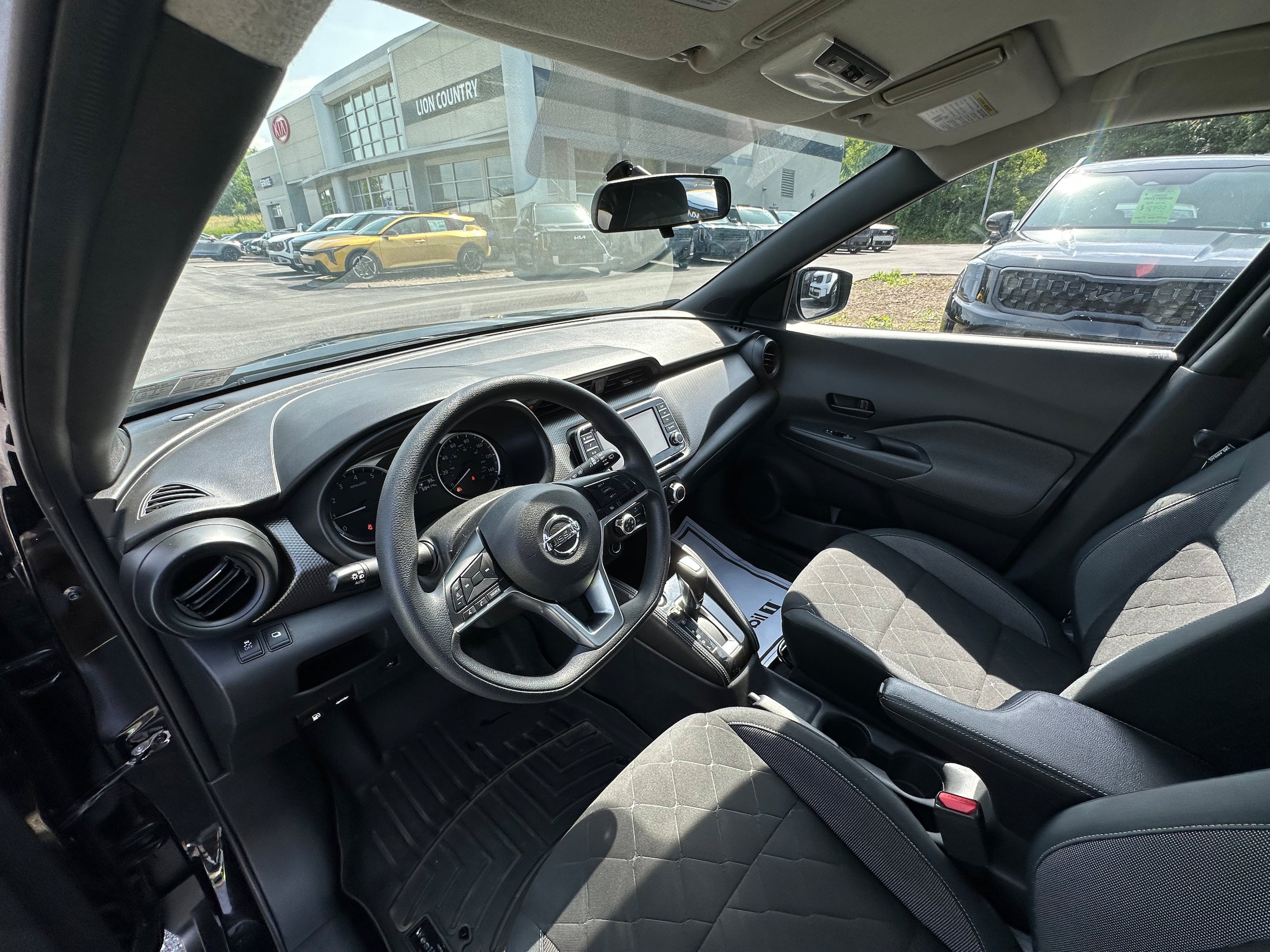 Used 2019 Nissan Kicks S FWD image 21
