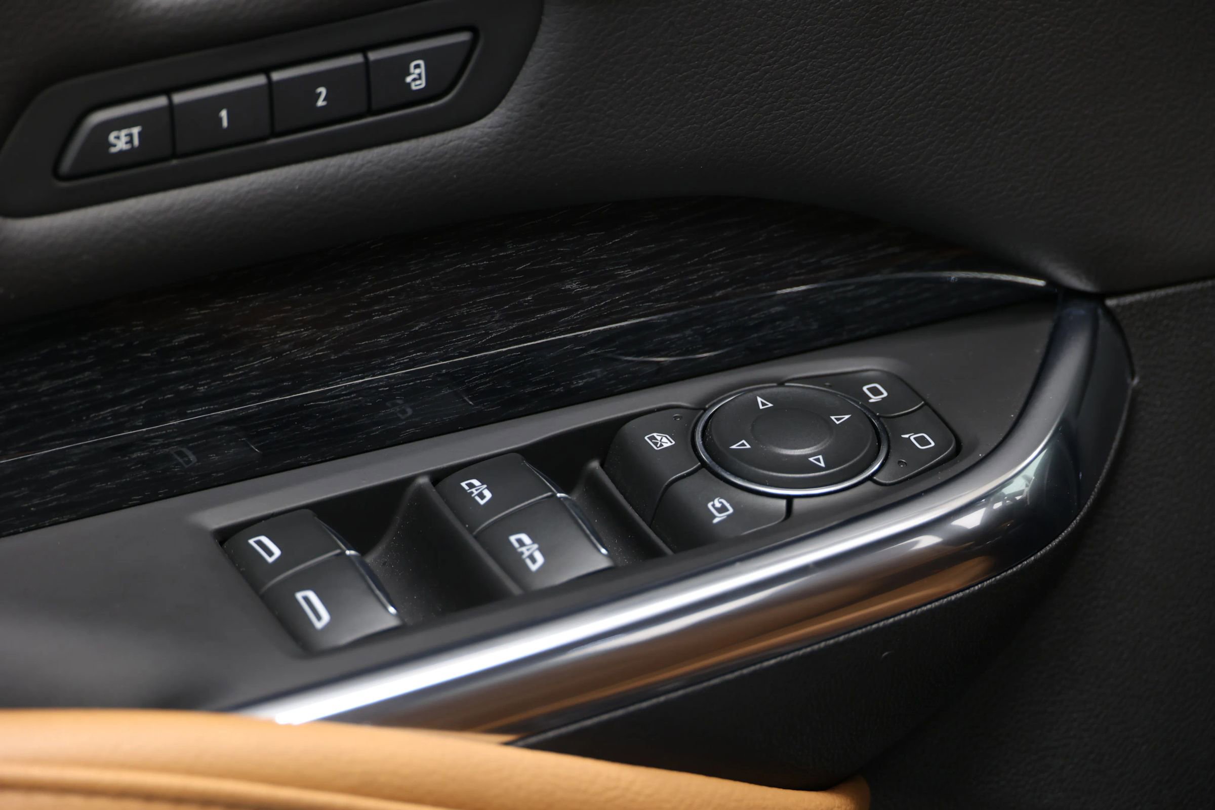 Used 2024 Cadillac XT4 Premium Luxury image 10