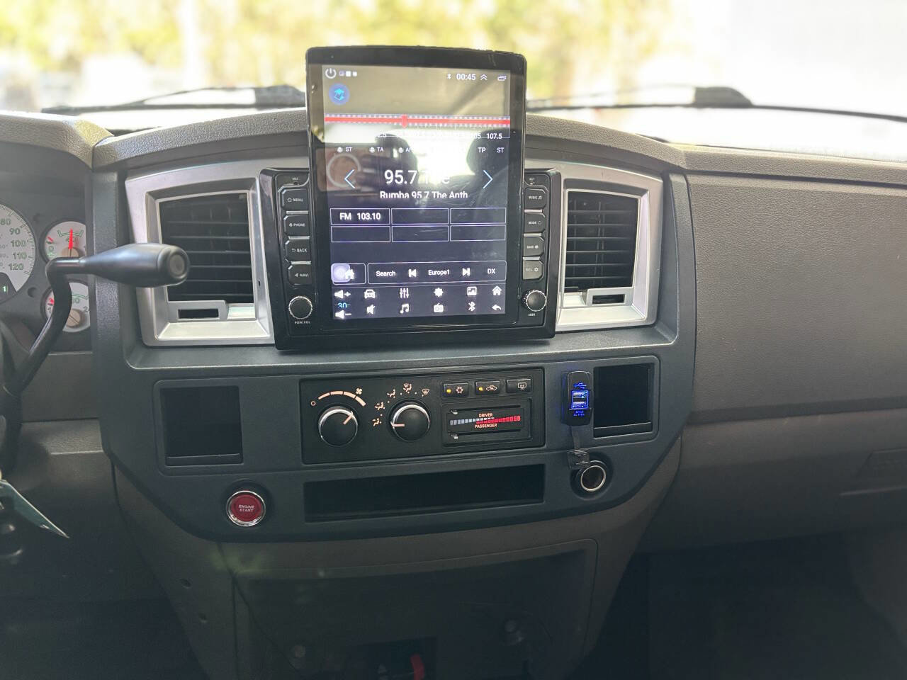 Used 2006 Dodge Ram 3500 Truck SLT image 19