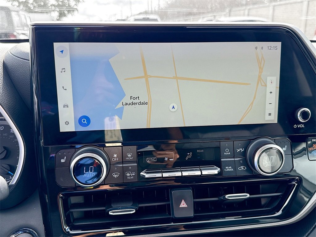 Used 2023 Toyota Highlander Bronze Edition image 14