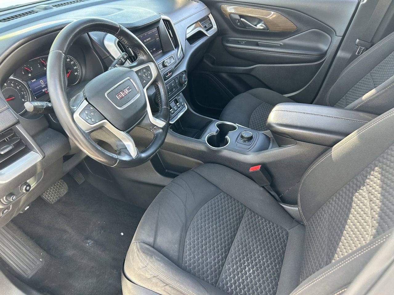 Used 2020 GMC Terrain SLE image 26