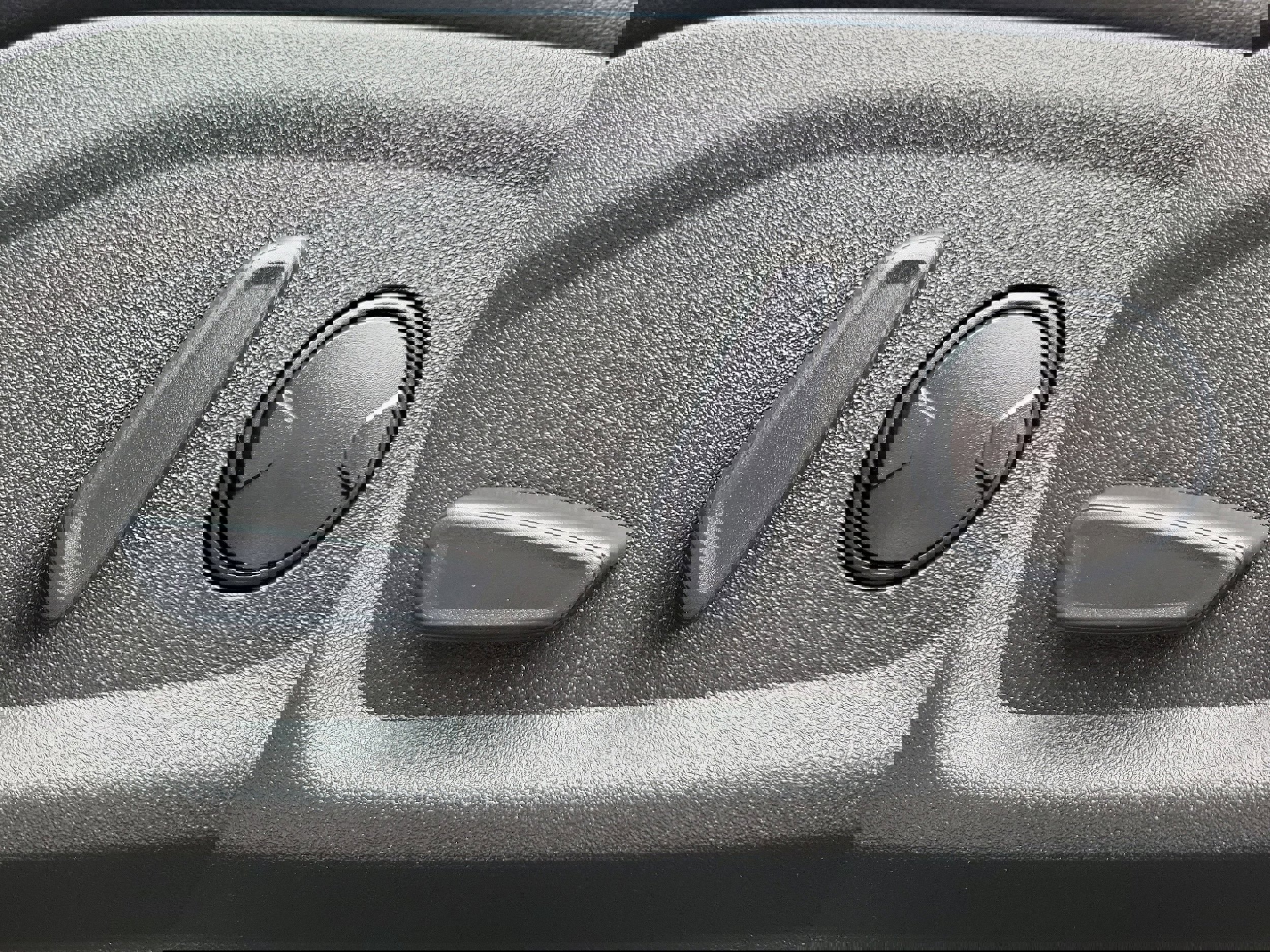 Certified 2023 Ford Edge SEL w/ Convenience Package image 19