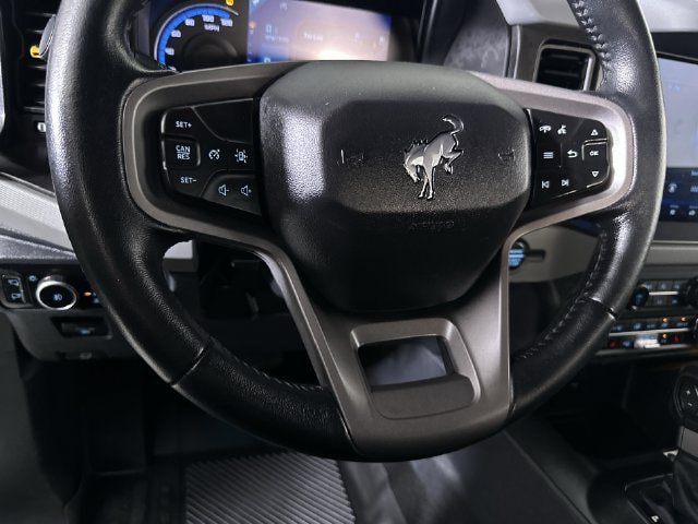 Used 2023 Ford Bronco Badlands w/ Sasquatch Package AWD/4WD image 11
