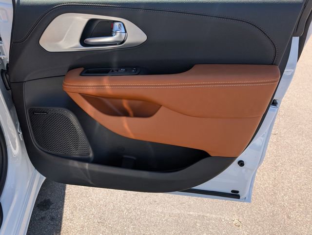 New 2026 Chrysler Pacifica Pinnacle image 35