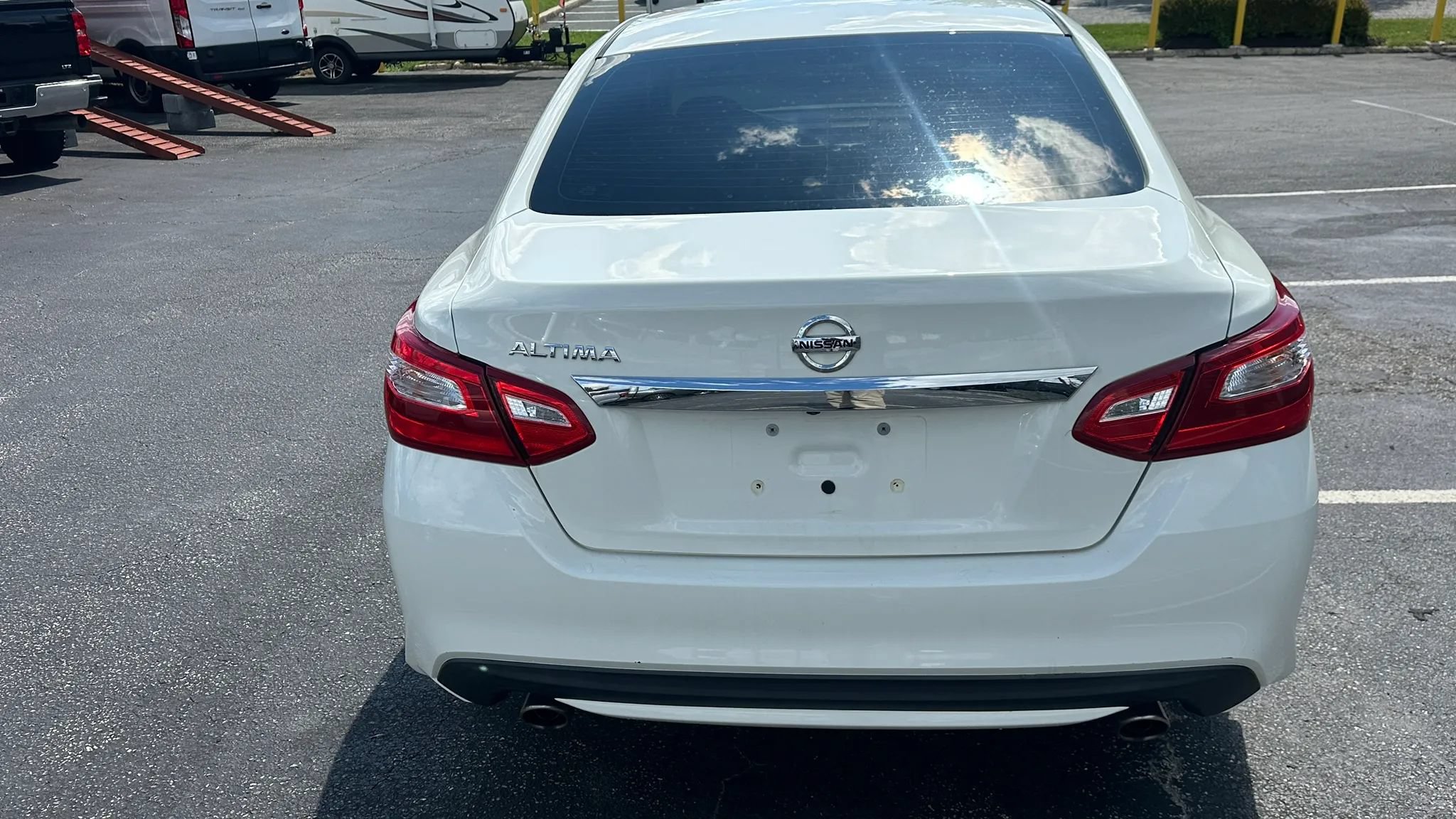 Used 2017 Nissan Altima 2.5 S w/ Power Driver Seat Package FWD image 6