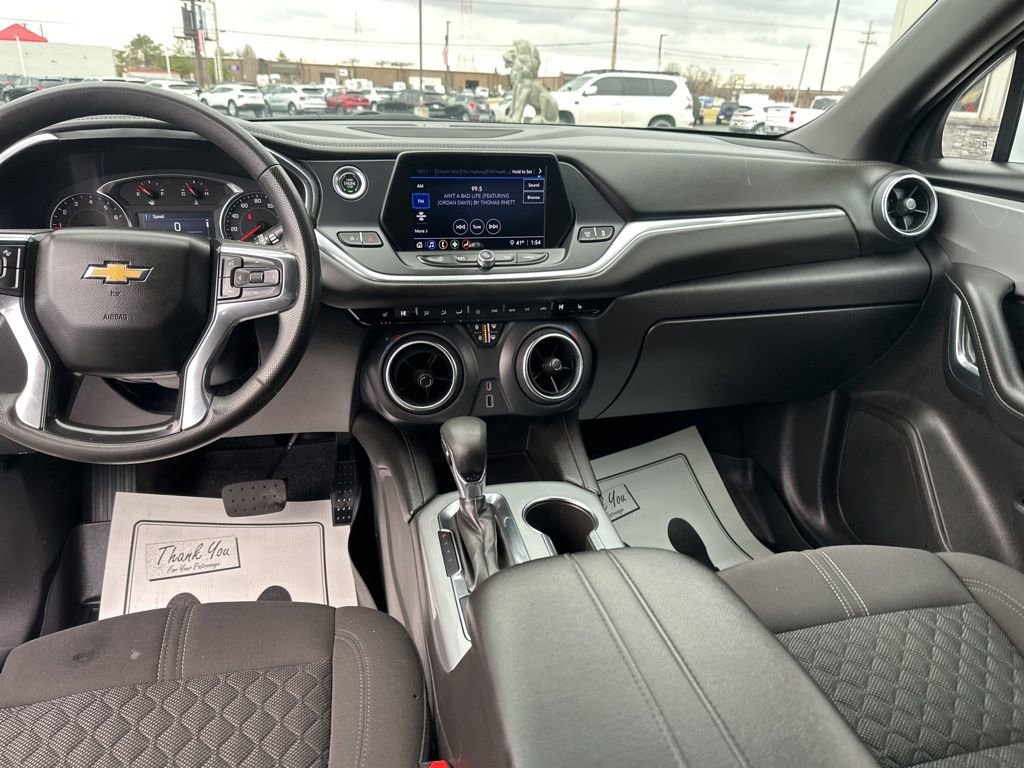Used 2022 Chevrolet Blazer LT FWD image 4
