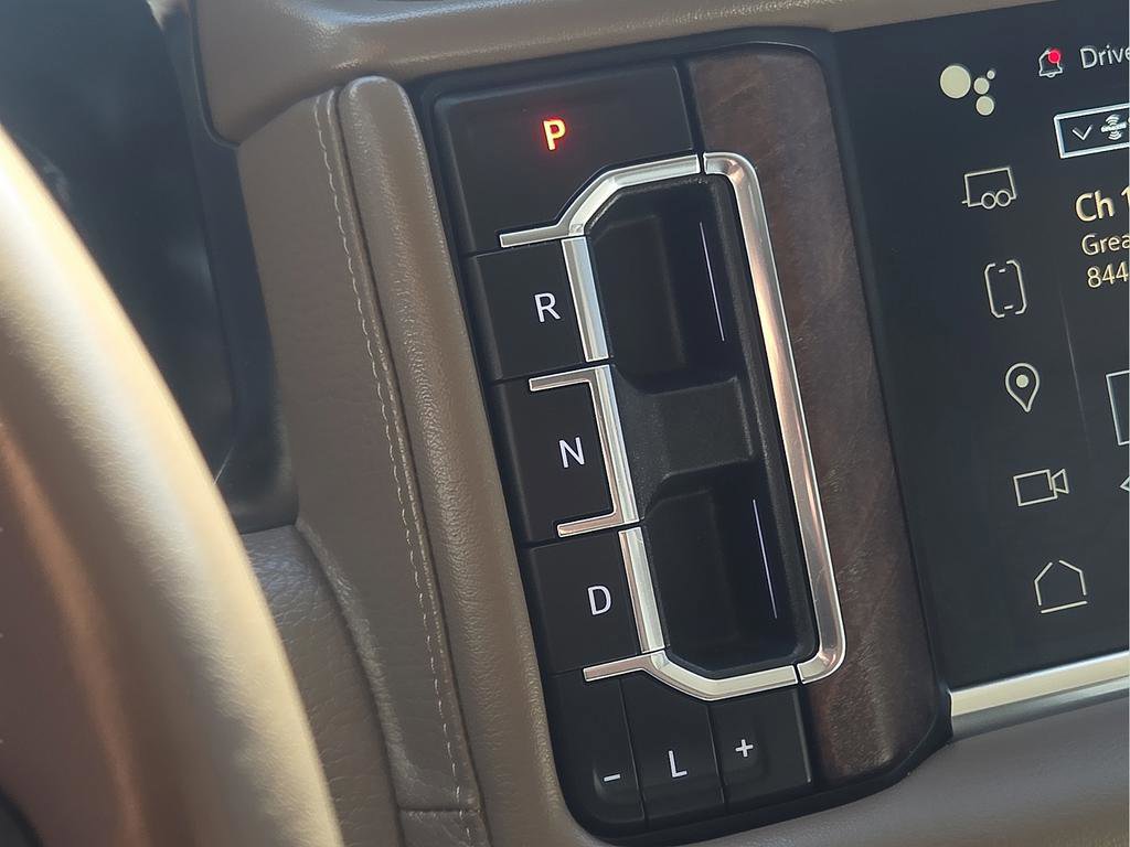 Used 2023 GMC Yukon XL Denali AWD/4WD image 17