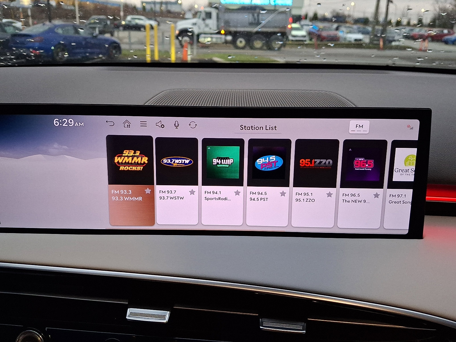 Used 2026 Genesis GV70 2.5T Advanced image 18