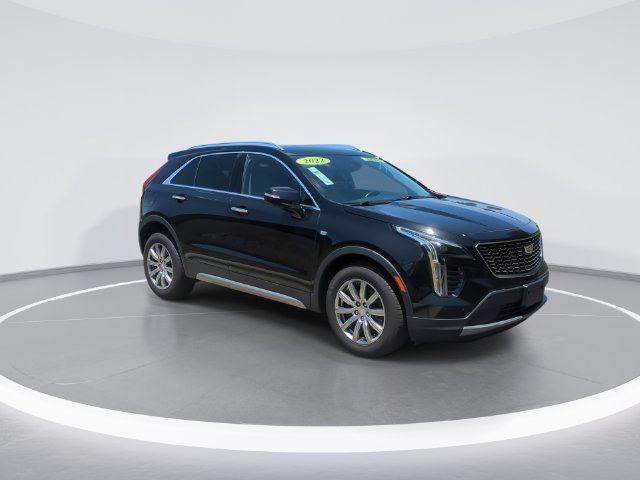 Used 2022 Cadillac XT4 Premium Luxury w/ Safety Alert Package AWD/4WD image 2
