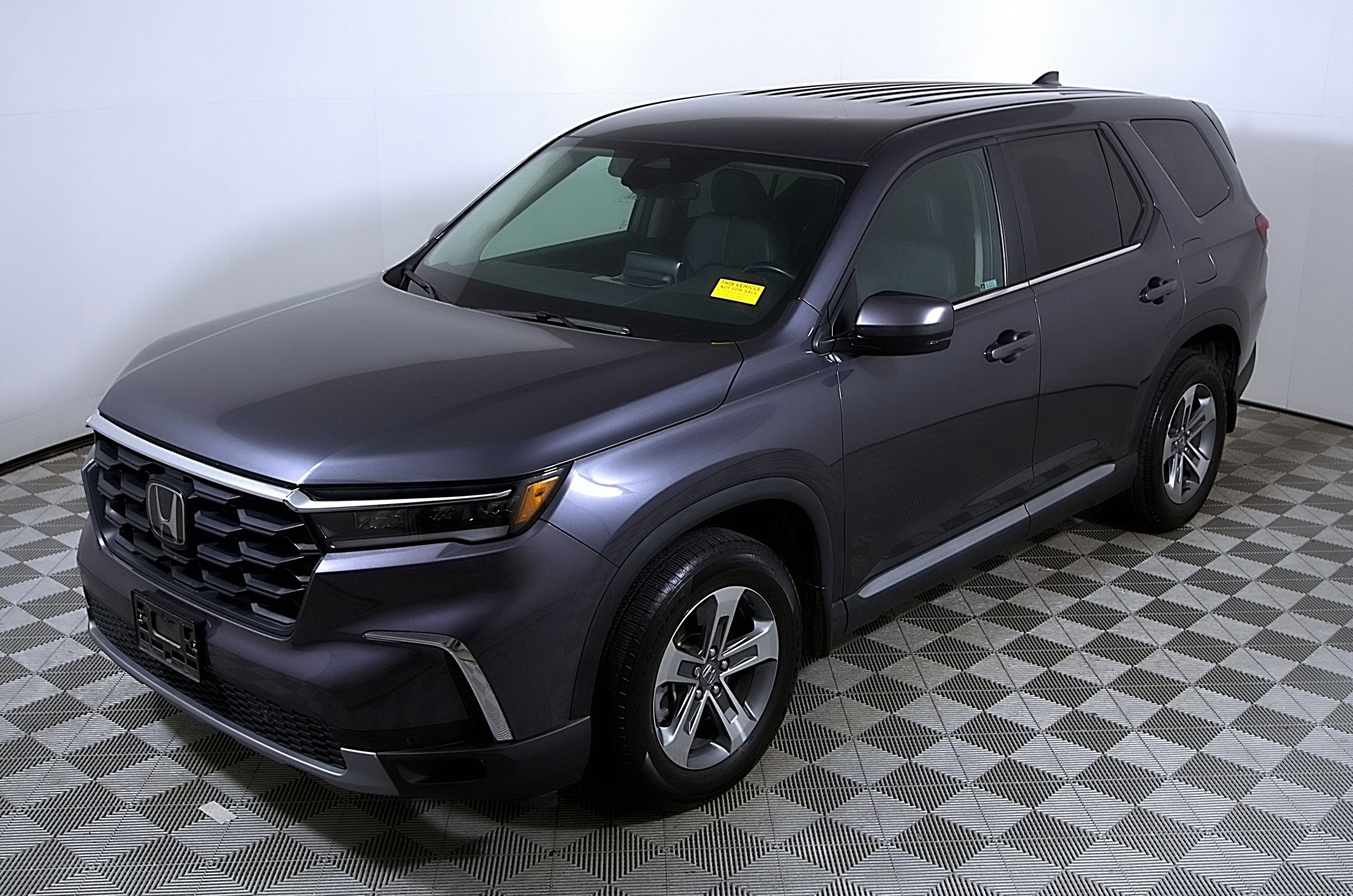 Used 2023 Honda Pilot EX-L image 3