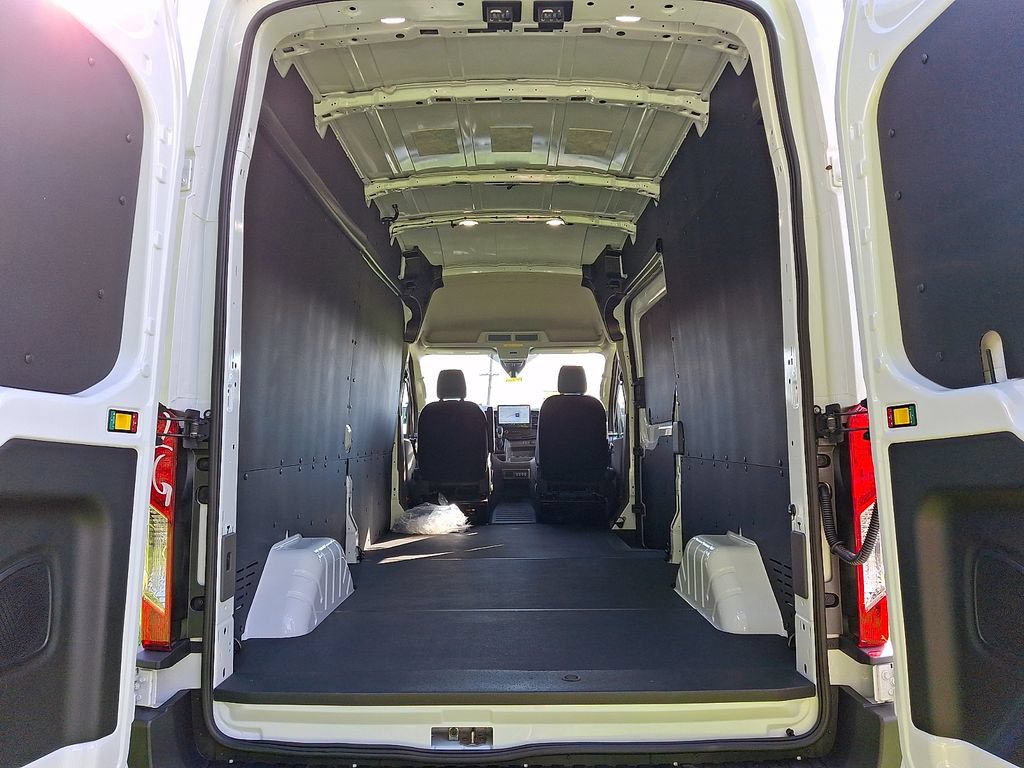 New 2026 Ford Transit 350 148 High Roof RWD image 7