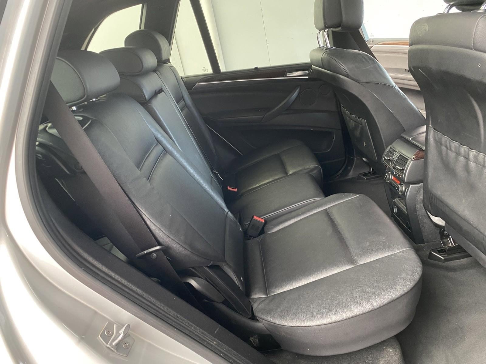 Used 2013 BMW X5 xDrive50i w/ Sport Activity Pkg image 12