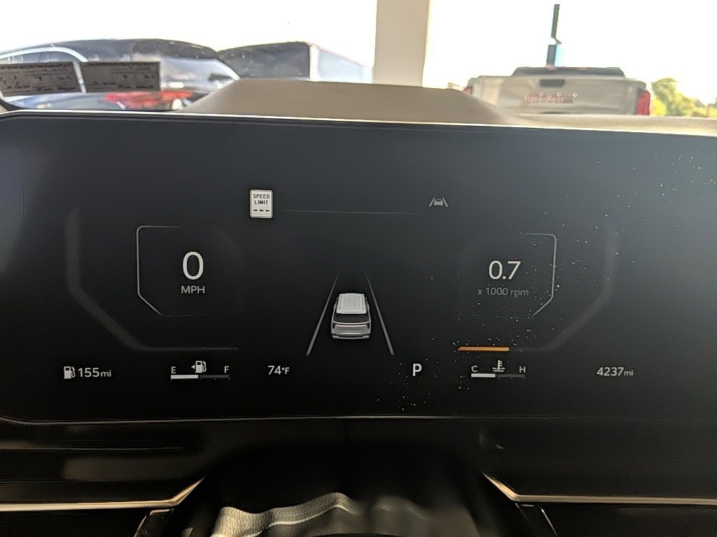 Used 2025 Kia Carnival SX Prestige image 26